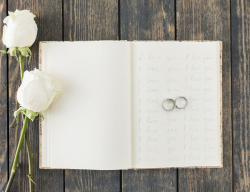 Immortalisez vos souvenirs : tout sur le livre d’or de mariage